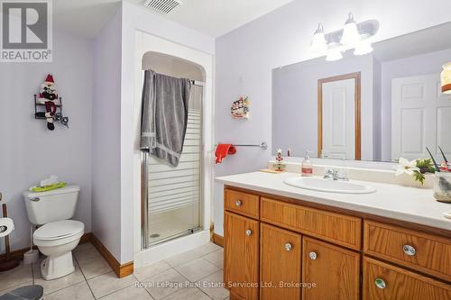 68 Kent Street, Cambridge, ON - Indoor Photo Showing Bathroom