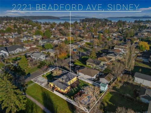 2221 Bradford Ave, Sidney, BC 