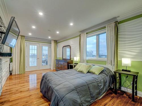 Chambre Ã  coucher principale - 1328 Ch. Du Rivage, Saint-Antoine-Sur-Richelieu, QC - Indoor Photo Showing Bedroom