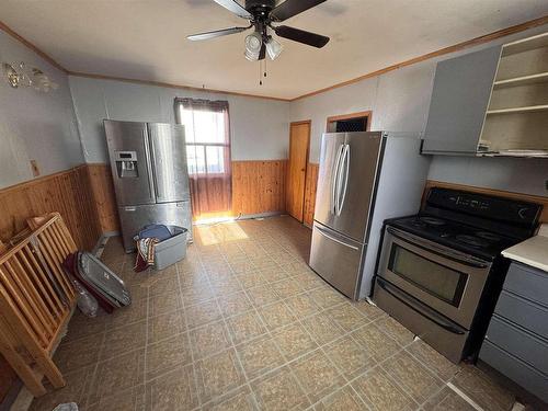 117 Harold St. S., Thunder Bay, ON - Indoor Photo Showing Kitchen