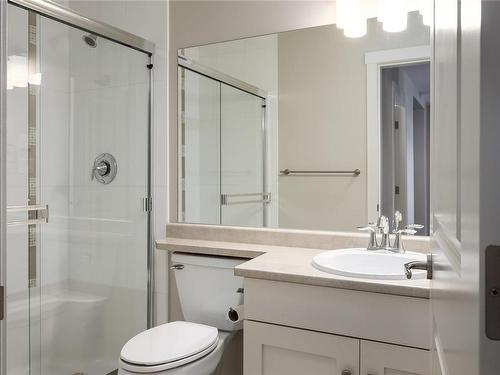 410-5670 Edgewater Lane, Nanaimo, BC - Indoor Photo Showing Bathroom