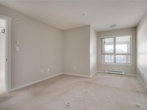 410-5670 Edgewater Lane, Nanaimo, BC - Indoor Photo Showing Other Room