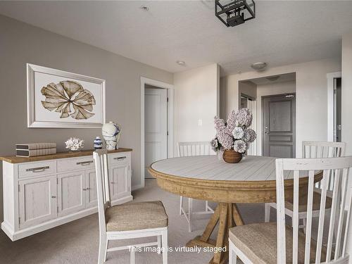 410-5670 Edgewater Lane, Nanaimo, BC - Indoor Photo Showing Dining Room