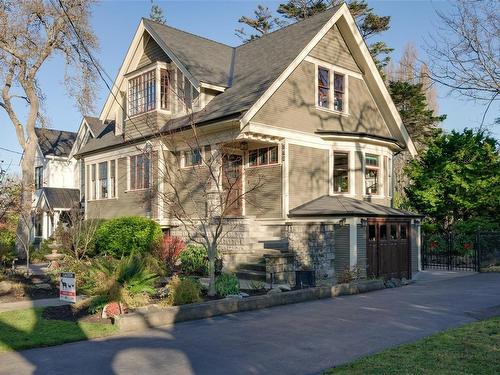 773 Island Rd, Oak Bay, BC 