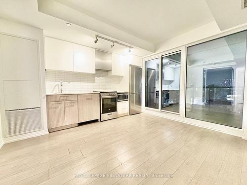 614-251 Jarvis St, Toronto, ON - Indoor Photo Showing Kitchen With Stainless Steel Kitchen