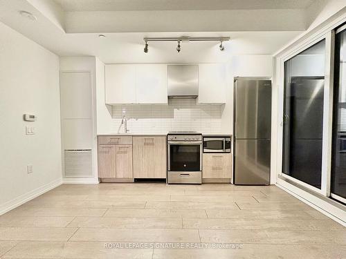 614-251 Jarvis St, Toronto, ON - Indoor Photo Showing Kitchen With Stainless Steel Kitchen