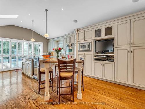 23 Shamokin Dr, Toronto, ON - Indoor Photo Showing Dining Room