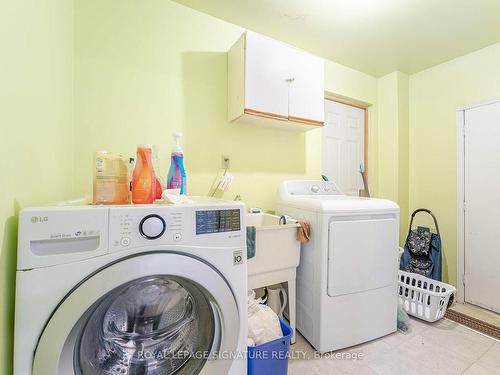 991 Rambleberry Ave, Pickering, ON - Indoor Photo Showing Laundry Room