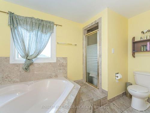 991 Rambleberry Ave, Pickering, ON - Indoor Photo Showing Bathroom