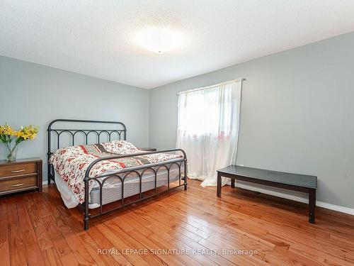 991 Rambleberry Ave, Pickering, ON - Indoor Photo Showing Bedroom