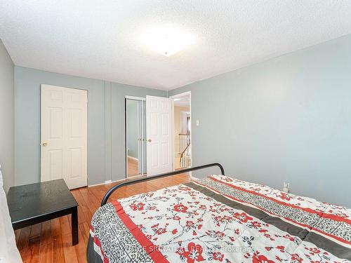 991 Rambleberry Ave, Pickering, ON - Indoor Photo Showing Bedroom