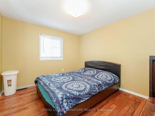 991 Rambleberry Ave, Pickering, ON - Indoor Photo Showing Bedroom