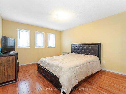 991 Rambleberry Ave, Pickering, ON - Indoor Photo Showing Bedroom