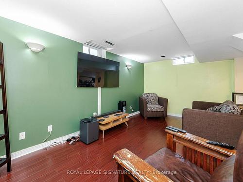 991 Rambleberry Ave, Pickering, ON - Indoor