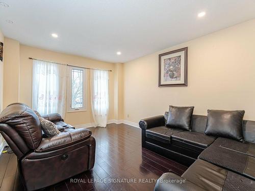 991 Rambleberry Ave, Pickering, ON - Indoor Photo Showing Living Room