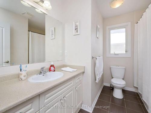 Upper-62 Ferris Lane, New Tecumseth, ON - Indoor Photo Showing Bathroom