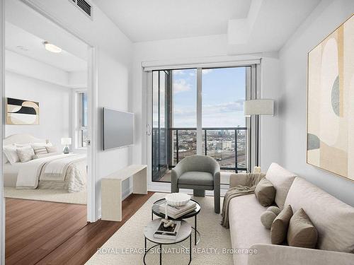 2409-30 Samuel Wood Way, Toronto, ON - Indoor Photo Showing Bedroom