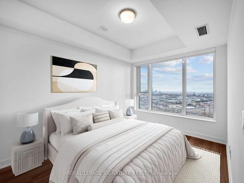 2409-30 Samuel Wood Way, Toronto, ON - Indoor Photo Showing Bedroom