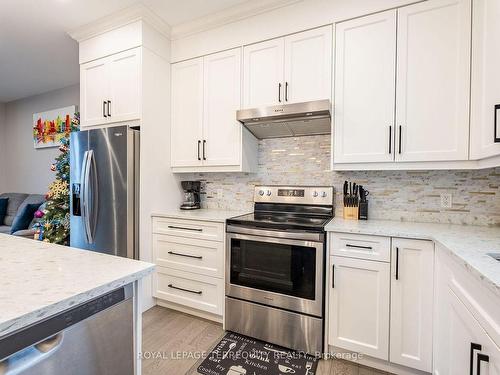 41 Amelia St, Port Colborne, ON - Indoor Photo Showing Kitchen With Stainless Steel Kitchen With Upgraded Kitchen