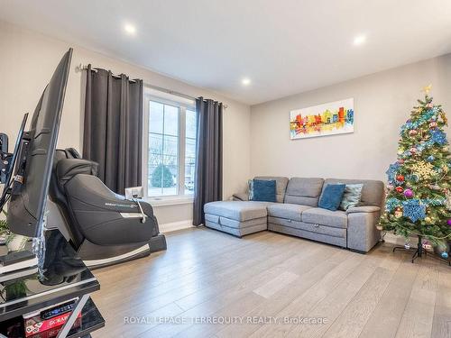 41 Amelia St, Port Colborne, ON - Indoor Photo Showing Living Room