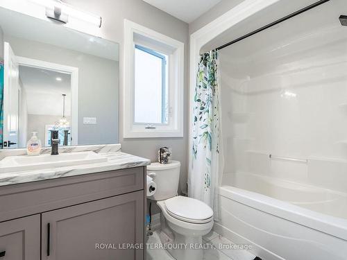 41 Amelia St, Port Colborne, ON - Indoor Photo Showing Bathroom