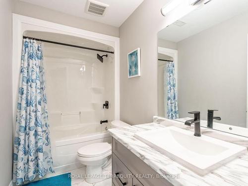 41 Amelia St, Port Colborne, ON - Indoor Photo Showing Bathroom