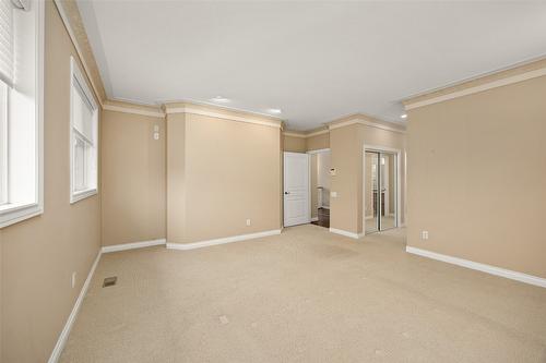 2090 Bowron Street, Kelowna, BC - Indoor Photo Showing Other Room