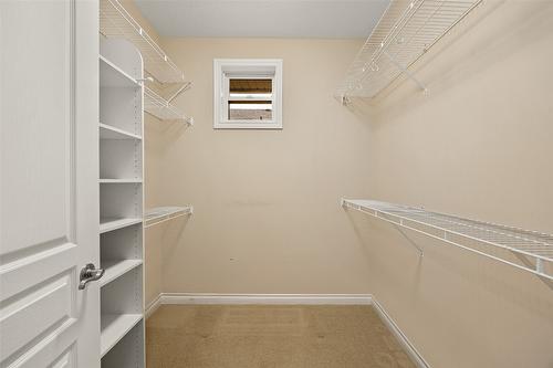 2090 Bowron Street, Kelowna, BC - Indoor With Storage