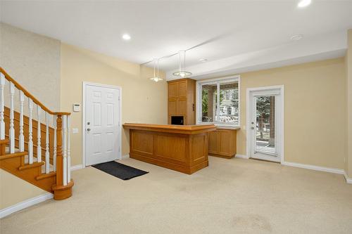 2090 Bowron Street, Kelowna, BC - Indoor Photo Showing Other Room