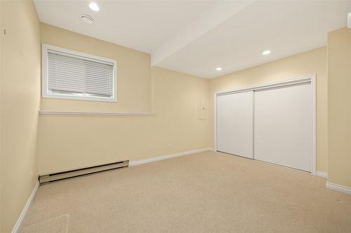 2090 Bowron Street, Kelowna, BC - Indoor Photo Showing Other Room