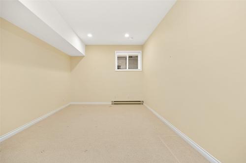 2090 Bowron Street, Kelowna, BC - Indoor Photo Showing Other Room