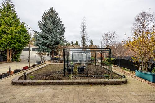 2090 Bowron Street, Kelowna, BC - Outdoor