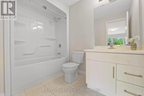 21 - 4552 Portage Road, Niagara Falls, ON - Indoor Photo Showing Bathroom