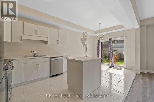 21 - 4552 Portage Road, Niagara Falls, ON - Indoor Photo Showing Kitchen With Double Sink