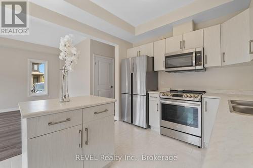 21 - 4552 Portage Road, Niagara Falls, ON - Indoor Photo Showing Kitchen