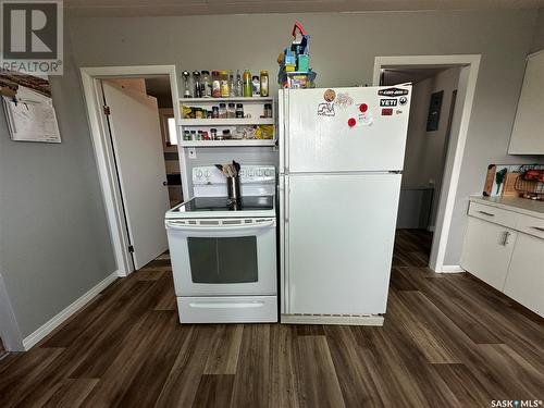 608 2Nd Avenue E, Buchanan, SK - Indoor Photo Showing Kitchen