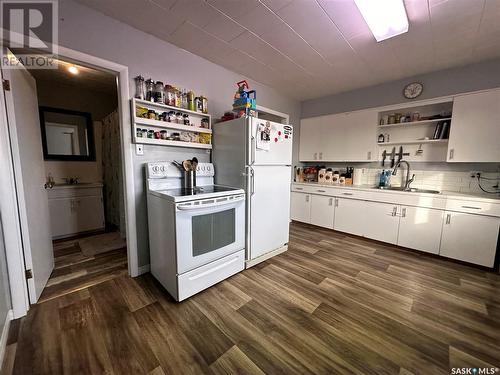 608 2Nd Avenue E, Buchanan, SK - Indoor Photo Showing Kitchen