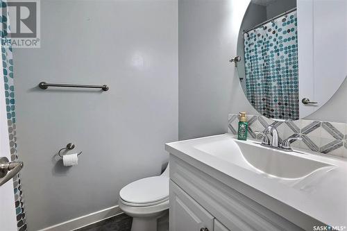 26 Carter Crescent, Regina, SK - Indoor Photo Showing Bathroom