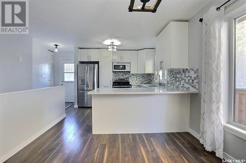 26 Carter Crescent, Regina, SK - Indoor Photo Showing Kitchen With Upgraded Kitchen