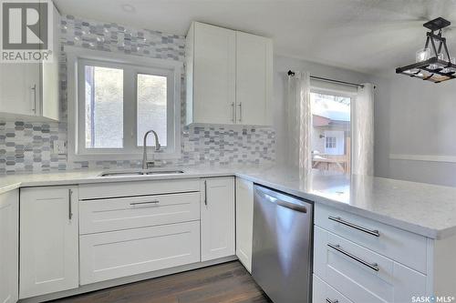 26 Carter Crescent, Regina, SK - Indoor Photo Showing Kitchen