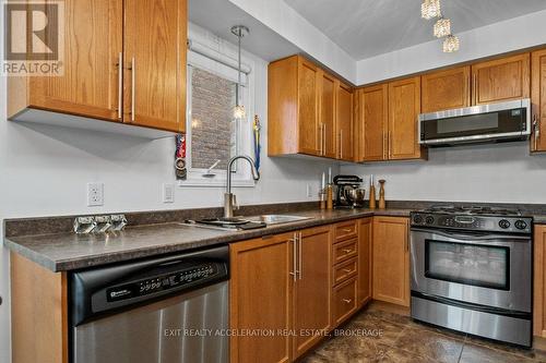 1209 Pixley Place, Kingston (East Gardiners Rd), ON - Indoor Photo Showing Kitchen With Stainless Steel Kitchen