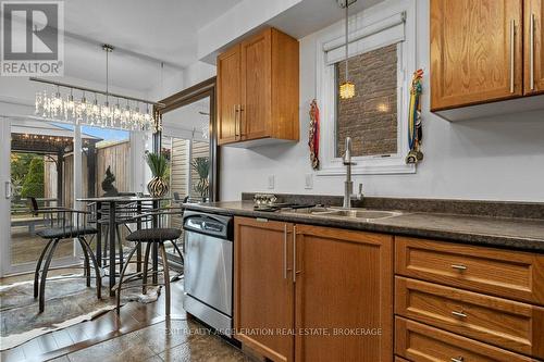 1209 Pixley Place, Kingston (East Gardiners Rd), ON - Indoor Photo Showing Kitchen With Double Sink