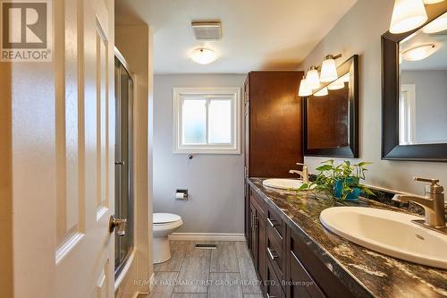 1207 Erinlea Avenue, Oshawa, ON - Indoor Photo Showing Bathroom