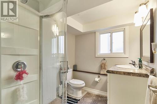 1207 Erinlea Avenue, Oshawa, ON - Indoor Photo Showing Bathroom