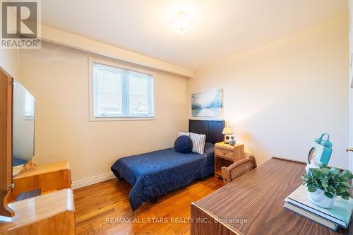 30 Orangewood Crescent, Toronto, ON - Indoor Photo Showing Bedroom