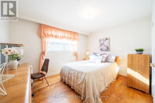 30 Orangewood Crescent, Toronto, ON - Indoor Photo Showing Bedroom