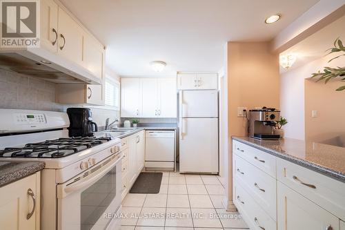 30 Orangewood Crescent, Toronto, ON - Indoor Photo Showing Kitchen