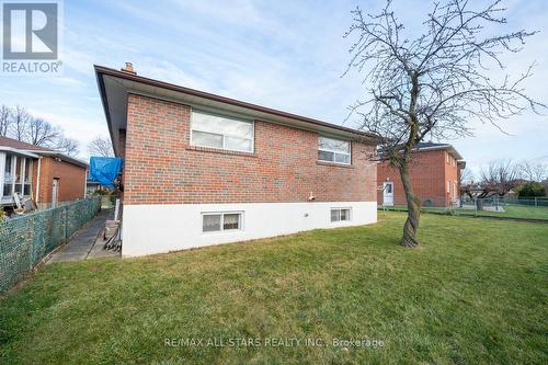 30 Orangewood Crescent, Toronto, ON - Outdoor