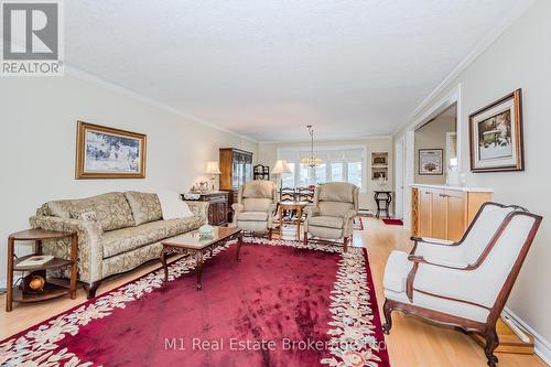 302 - 43 Caroline Street N, Waterloo, ON - Indoor Photo Showing Living Room