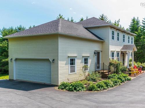 27 Lakeshore Drive, Hammonds Plains, NS 